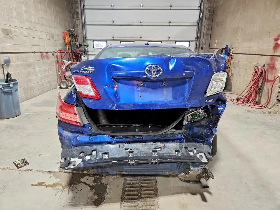 2011 TOYOTA CAMRY LE  
