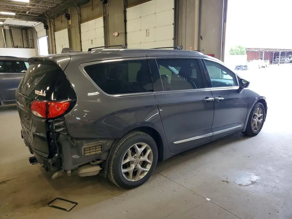 2017 CHRYSLER PACIFICA TOURING L PLUS  