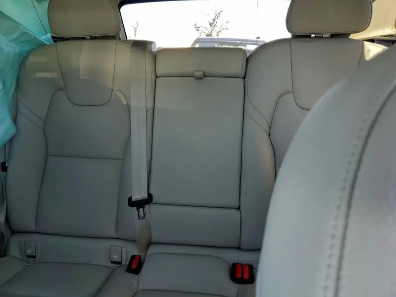 2024 VOLVO XC60 PLUS  