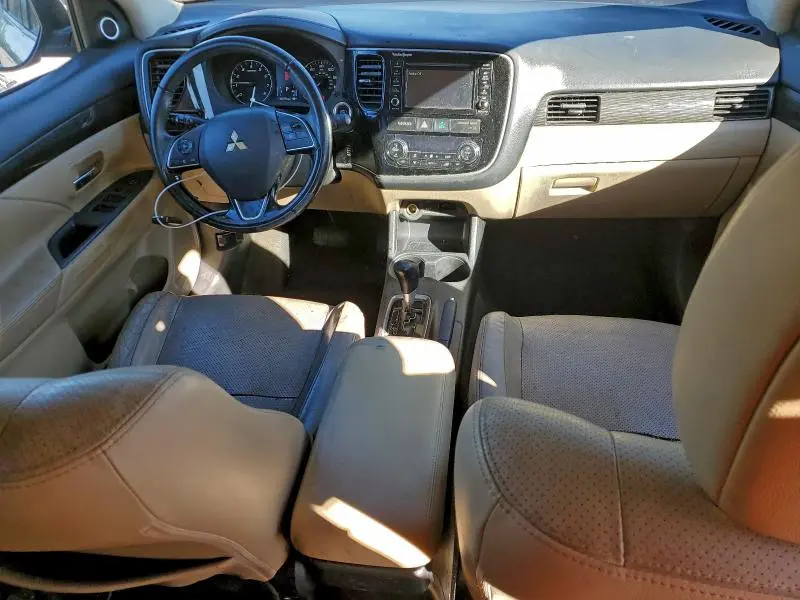 2016 MITSUBISHI OUTLANDER SE  