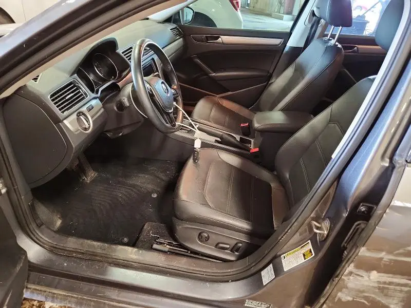 2019 VOLKSWAGEN PASSAT WOLFSBURG  