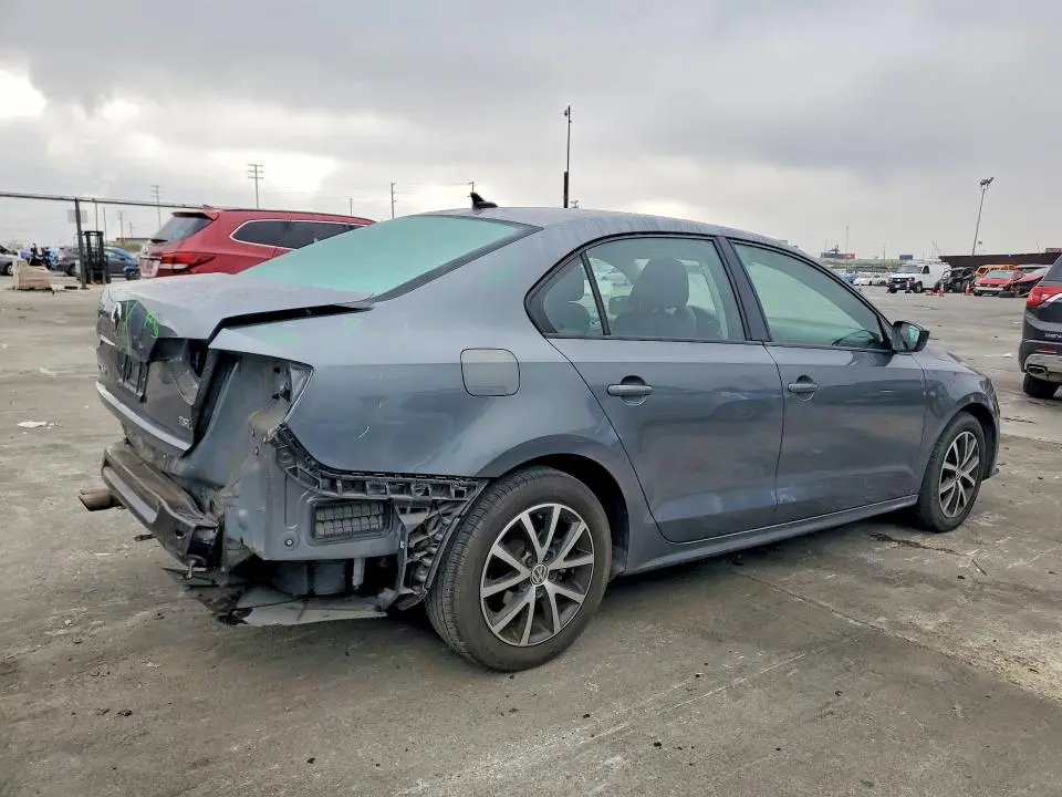 2015 VOLKSWAGEN JETTA SE  