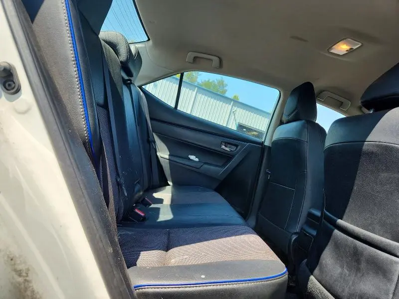 2017 TOYOTA COROLLA SE  