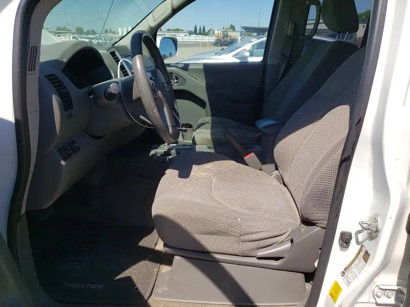 2018 NISSAN FRONTIER SV  
