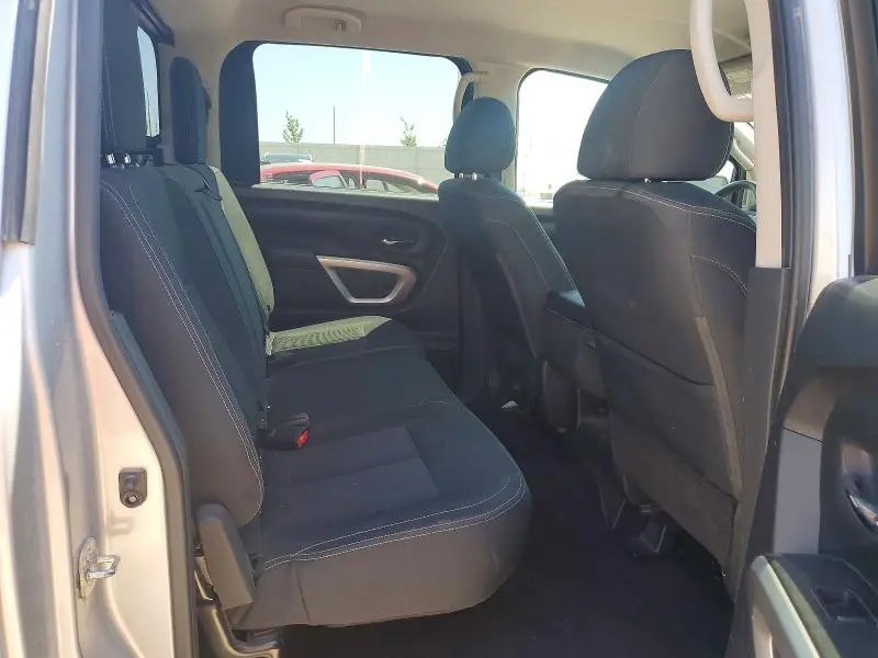 2019 NISSAN TITAN SV  