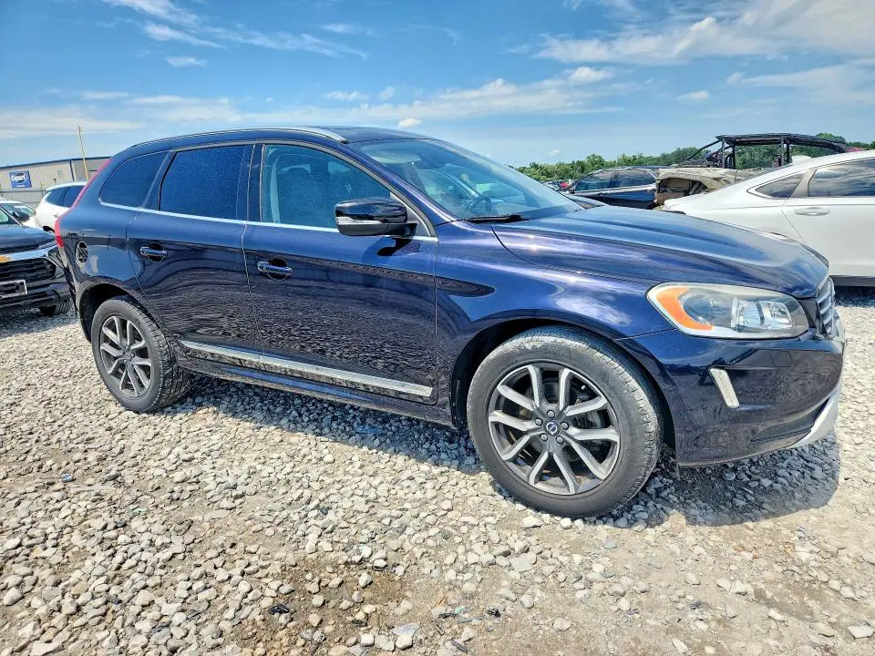 2017 VOLVO XC60 T6 DYNAMIC  