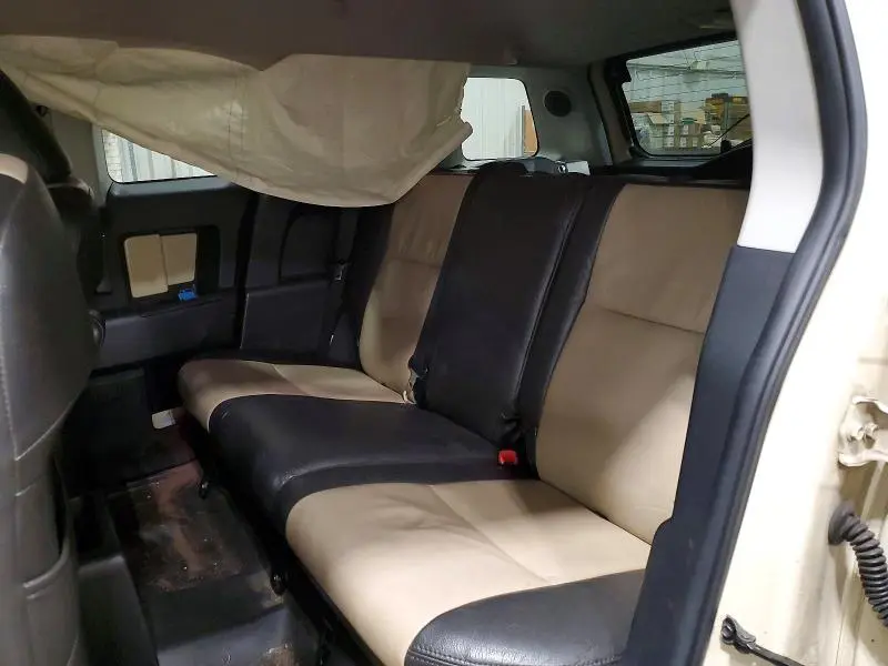 2010 TOYOTA FJ CRUISER BASE  