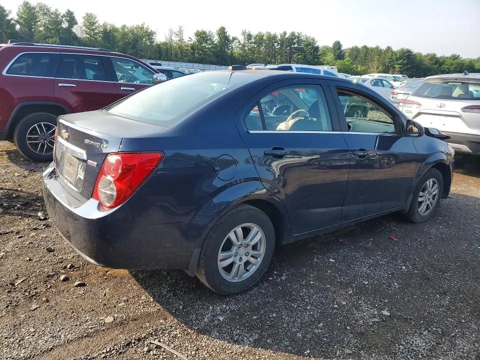 2016 CHEVROLET SONIC LT  