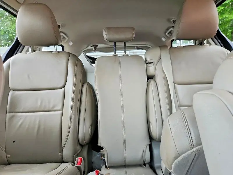 2015 TOYOTA SIENNA XLE 8-PASSENGER  
