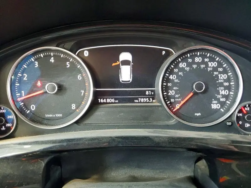 2013 VOLKSWAGEN TOUAREG V6  