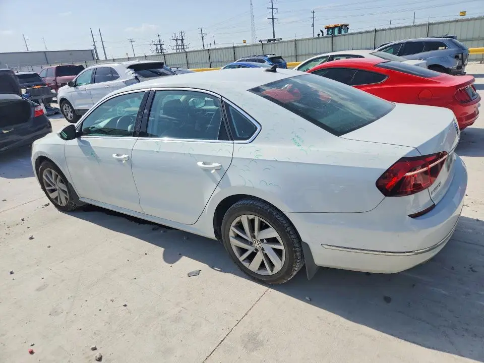 2018 VOLKSWAGEN PASSAT SE  