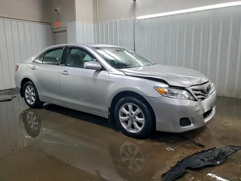 2010 TOYOTA CAMRY SE  