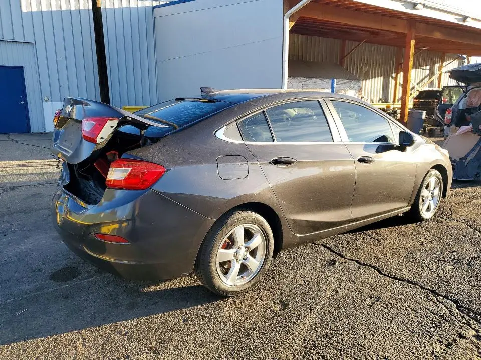 2017 CHEVROLET CRUZE LT  