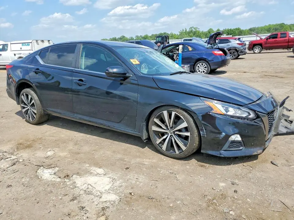 2020 NISSAN ALTIMA SR  