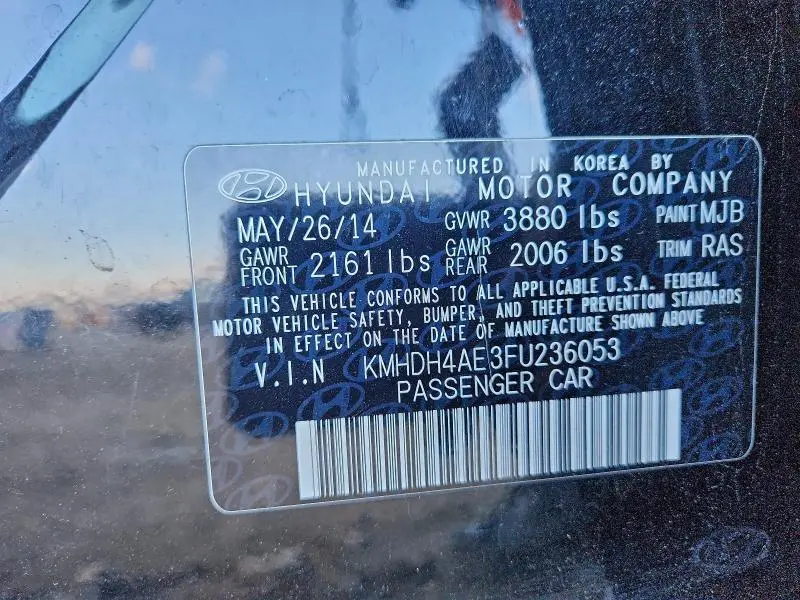 2015 HYUNDAI ELANTRA SE  