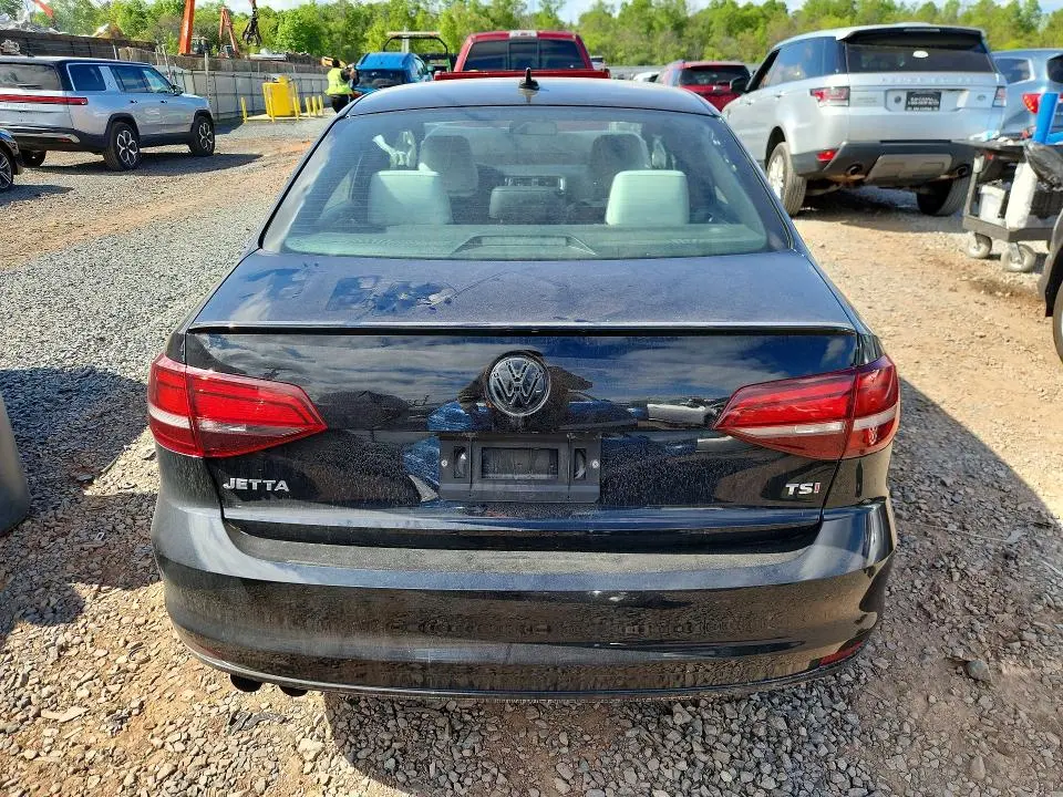 2016 VOLKSWAGEN JETTA SPORT  