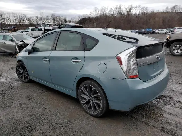 2013 TOYOTA PRIUS PLUG-IN   