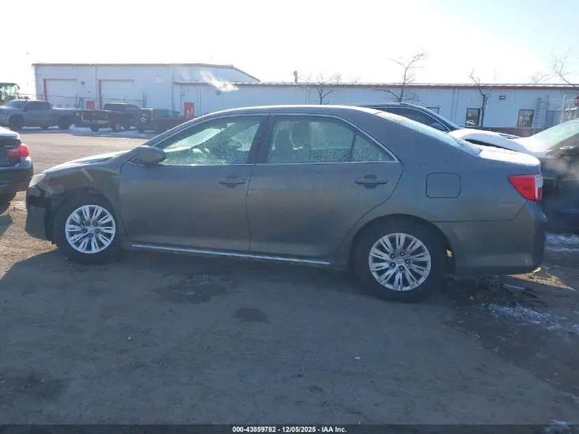 2014 TOYOTA CAMRY LE