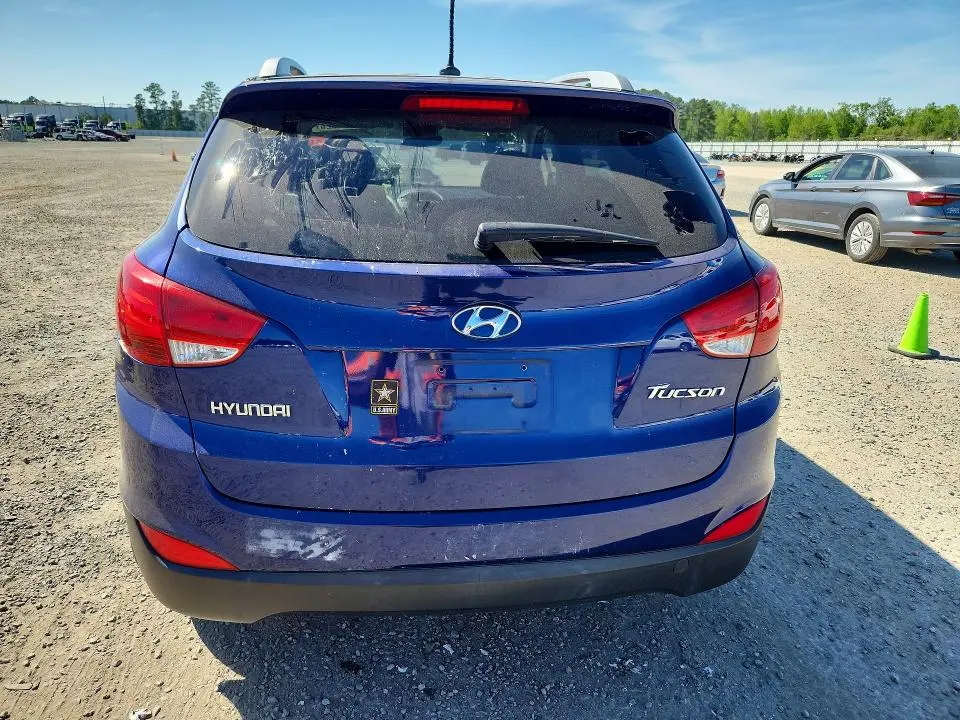 2011 HYUNDAI TUCSON   