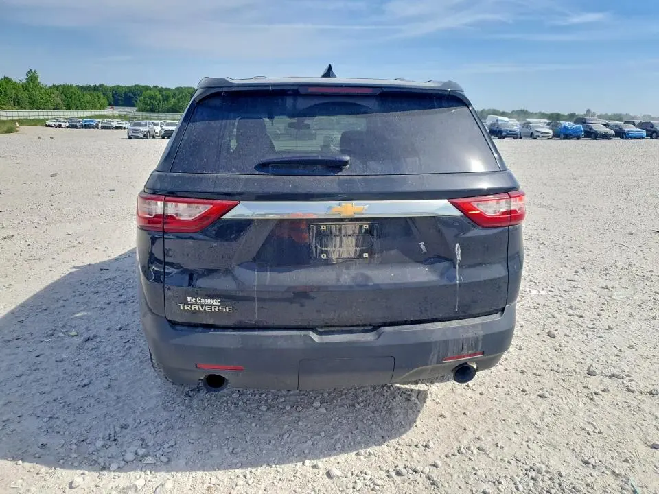 2018 CHEVROLET TRAVERSE LS  