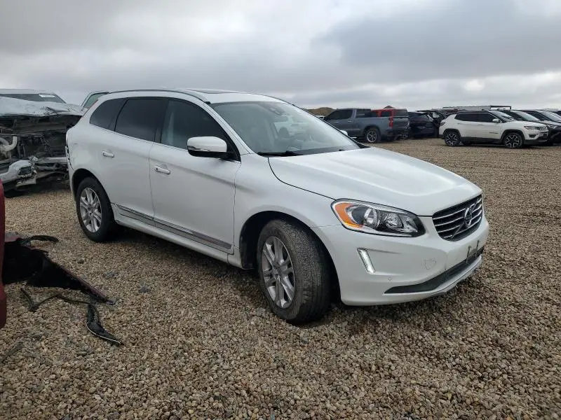 2016 VOLVO XC60 T5 PREMIER  
