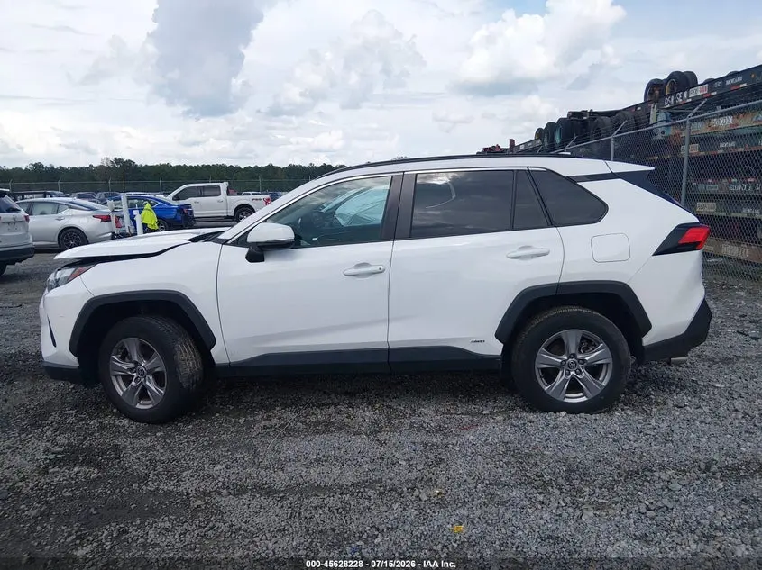 2022 TOYOTA RAV4 HYBRID XLE
