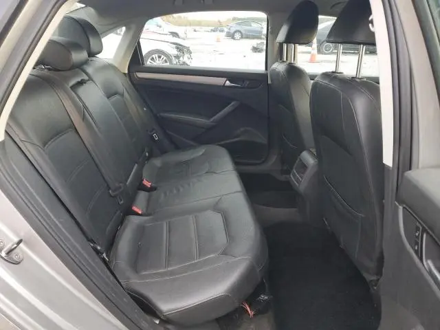 2014 VOLKSWAGEN PASSAT S  