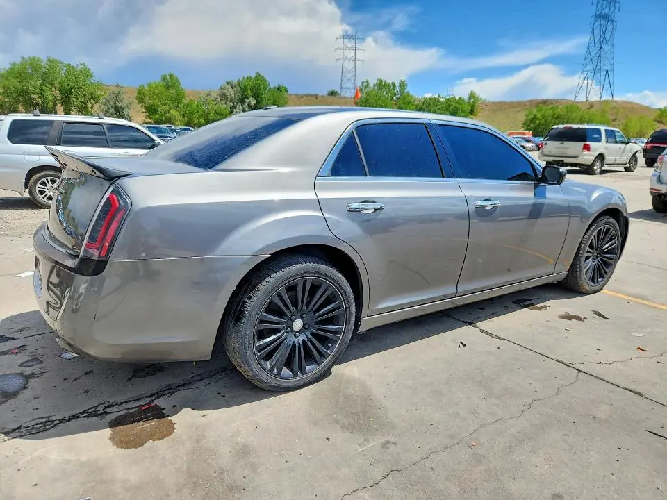 2011 CHRYSLER 300C   