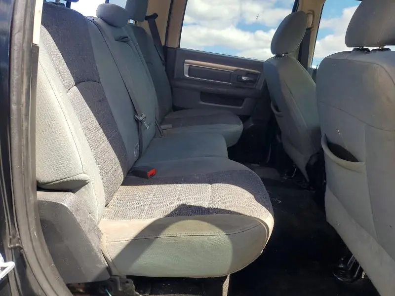 2015 RAM 1500 SLT  