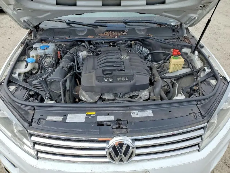 2016 VOLKSWAGEN TOUAREG LUXURY 3.6L