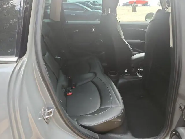 2016 MINI COOPER S  