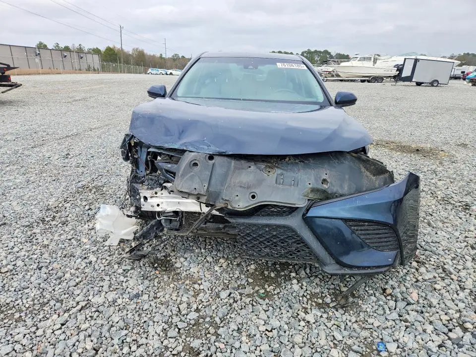 2018 TOYOTA CAMRY SE  