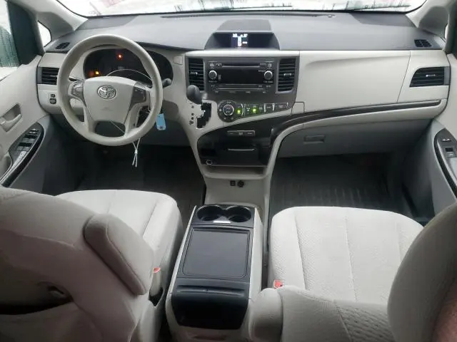 2013 TOYOTA SIENNA LE  