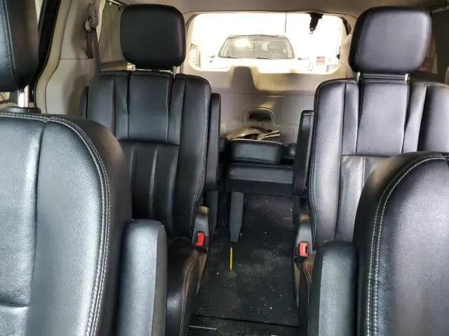 2013 CHRYSLER TOWN & COUNTRY TOURING  