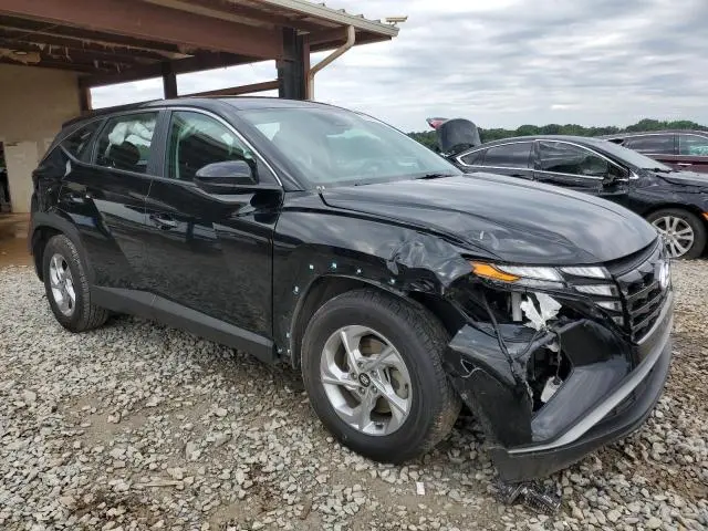 2023 HYUNDAI TUCSON SE  