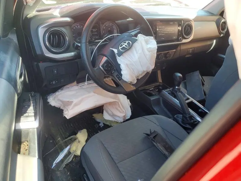 2020 TOYOTA TACOMA SR5 V6  