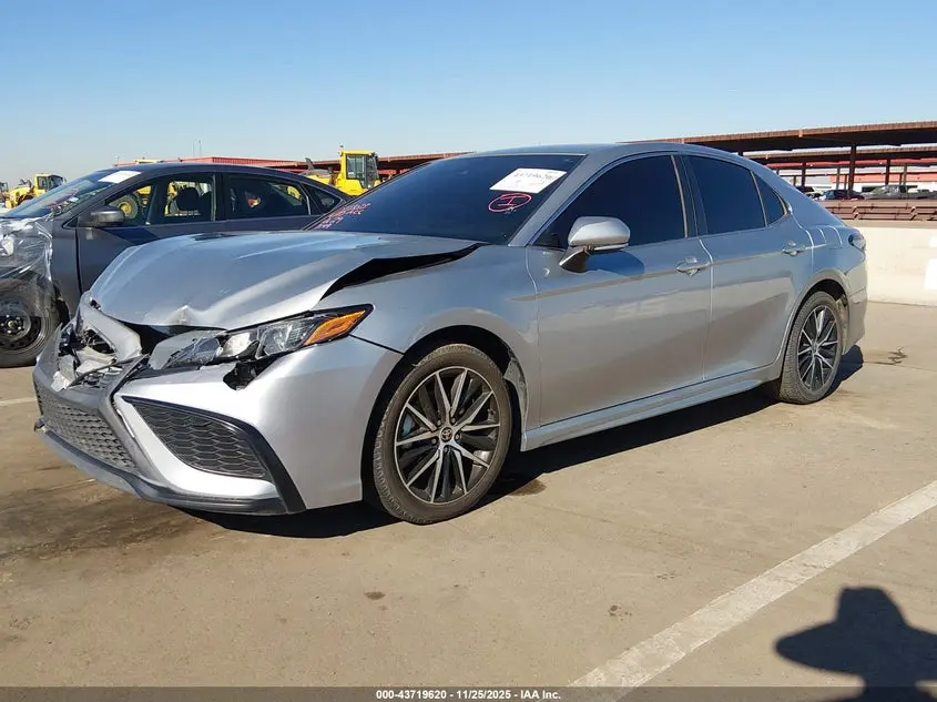 2022 TOYOTA CAMRY SE