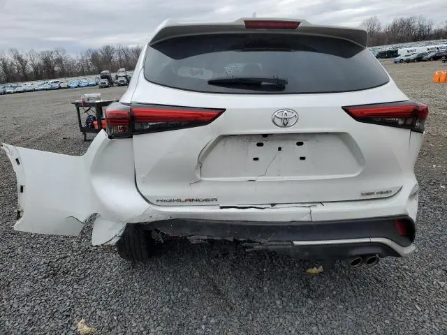 2022 TOYOTA HIGHLANDER XSE  