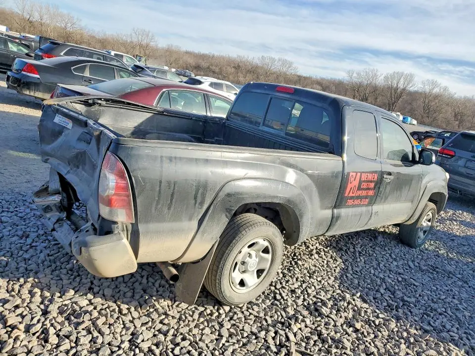 2013 TOYOTA TACOMA   