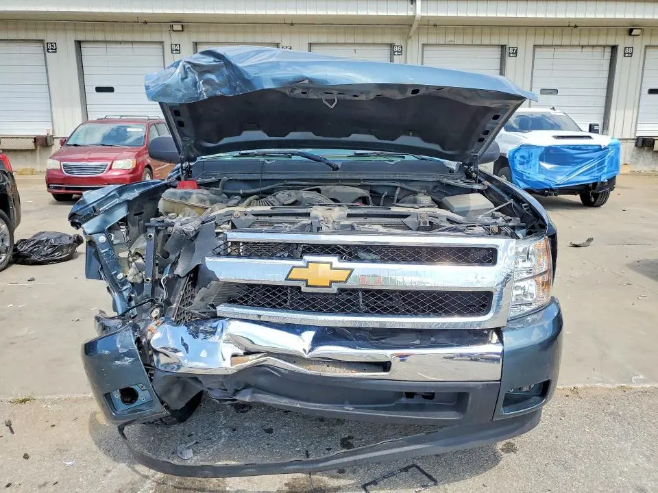 2011 CHEVROLET SILVERADO K1500 LT  
