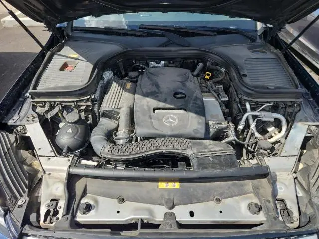 2016 MERCEDES-BENZ GLC 300