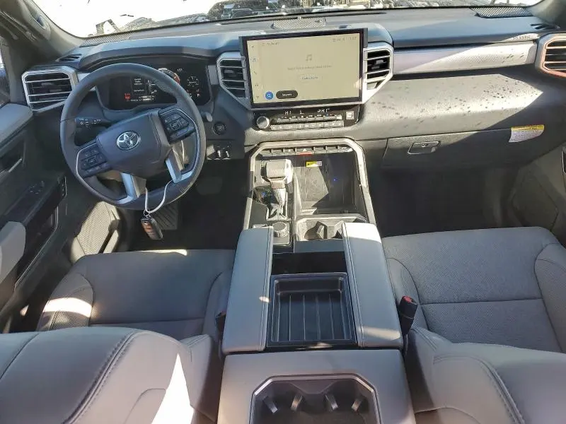 2025 TOYOTA TUNDRA CREWMAX LIMITED  
