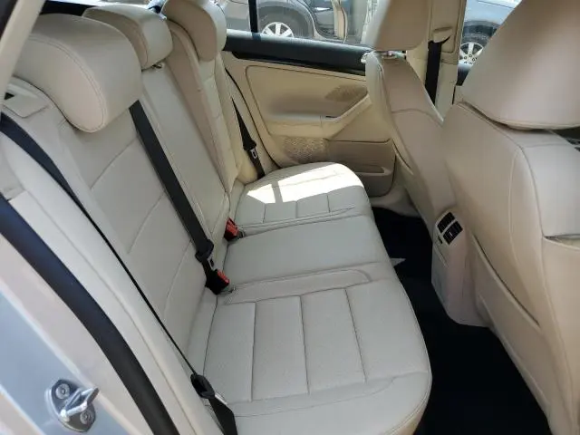 2010 VOLKSWAGEN JETTA TDI  