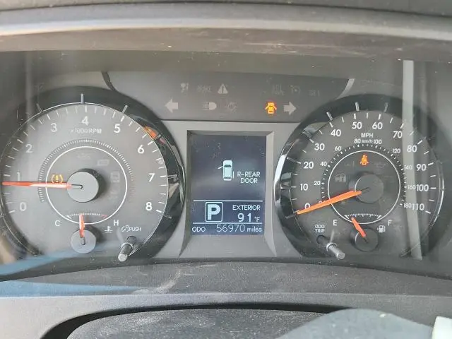 2017 TOYOTA SIENNA LE  