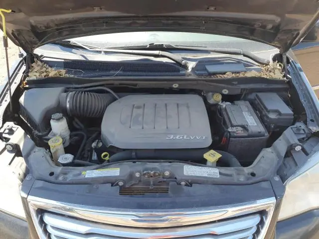 2013 CHRYSLER TOWN & COUNTRY TOURING  