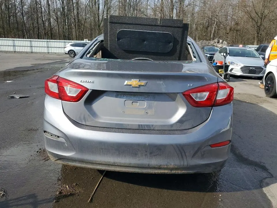 2018 CHEVROLET CRUZE LT  
