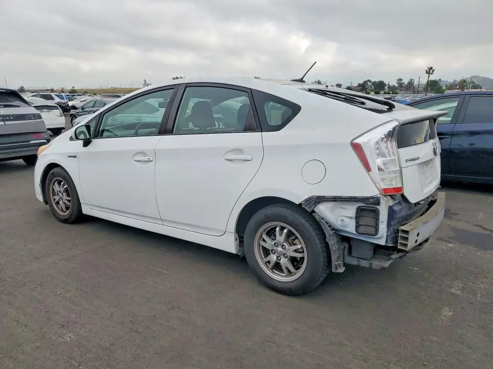 2010 TOYOTA PRIUS II  