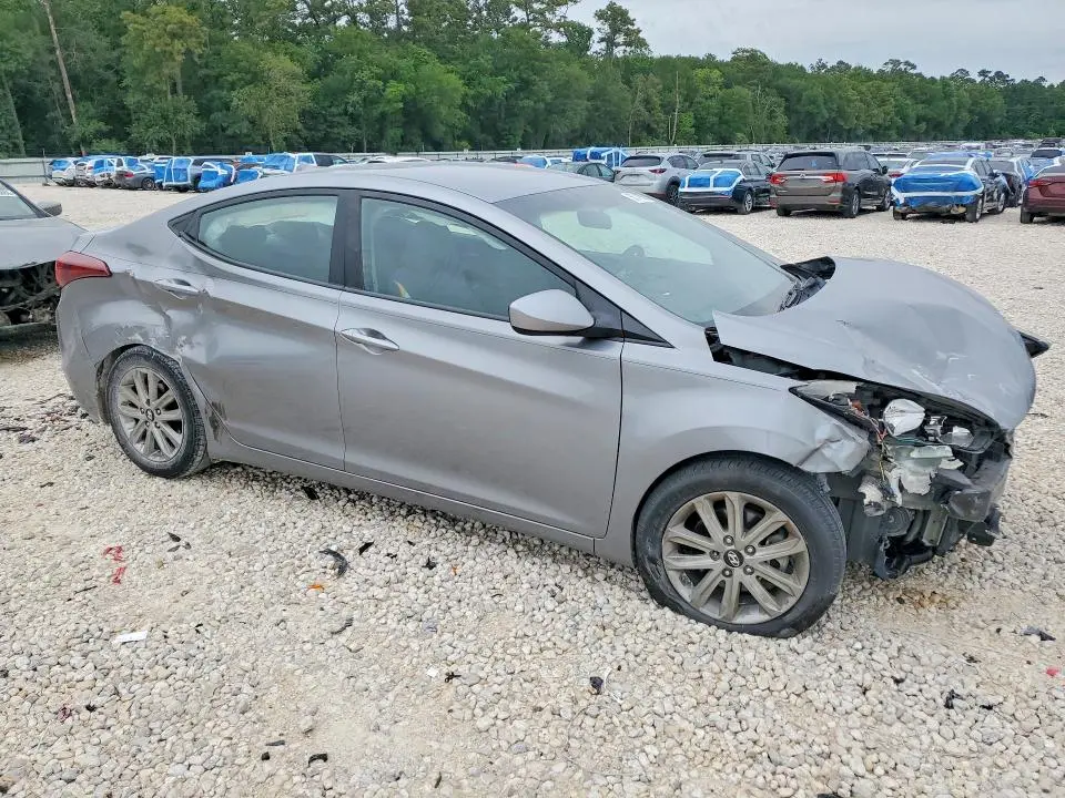 2015 HYUNDAI ELANTRA SE  