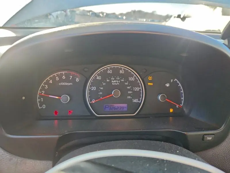 2010 HYUNDAI ELANTRA BLUE  