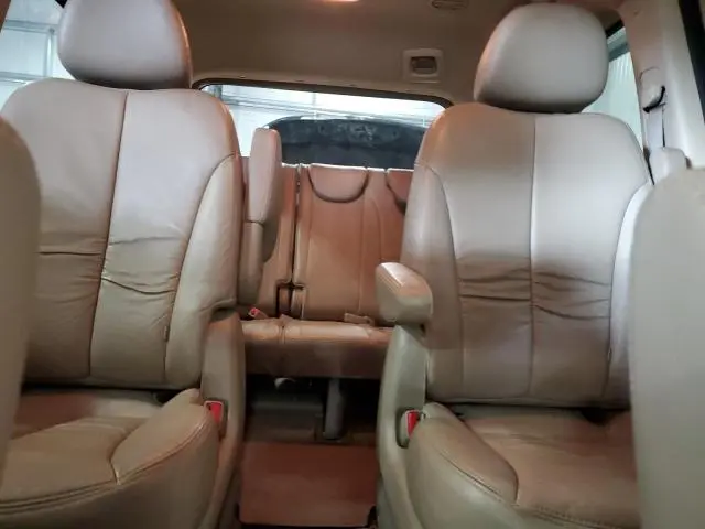 2012 KIA SEDONA EX  
